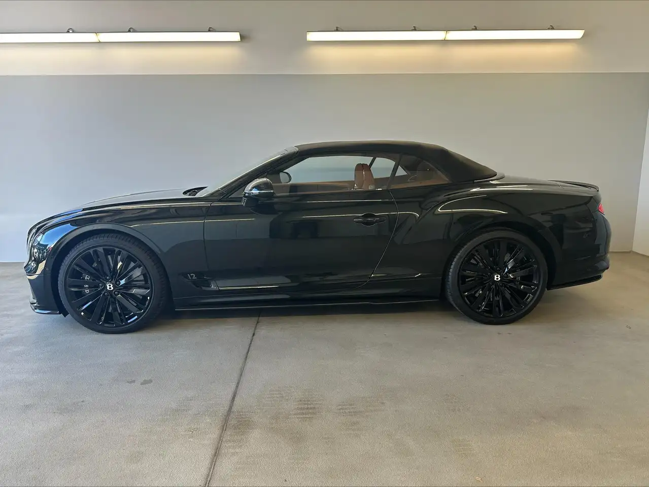 Bentley Continental GTC Speed W12 Naim+CarbonCeramic+Night+22+MidnightE... — Vehicle gallery 6
