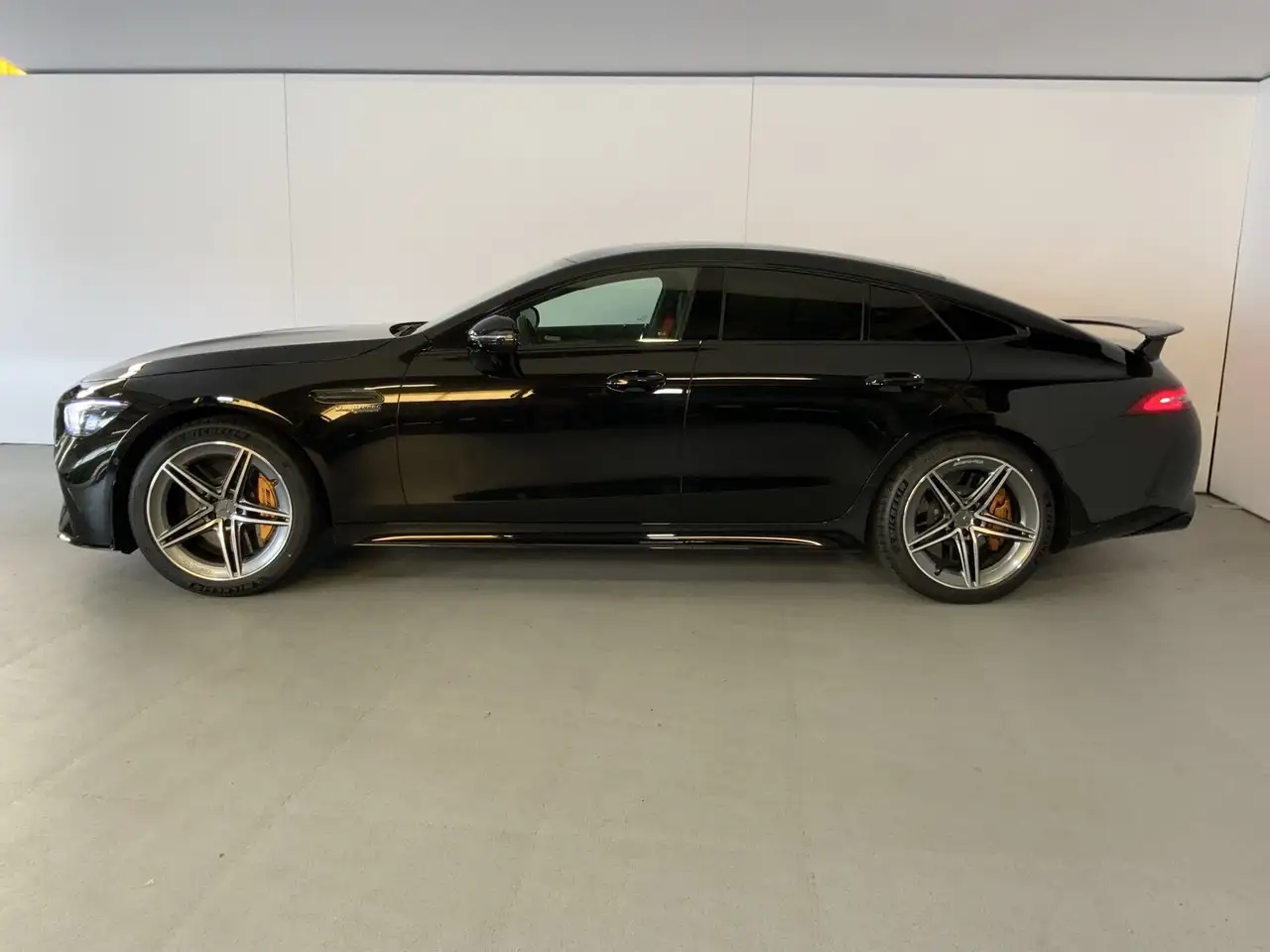 Mercedes-Benz AMG GT Mercedes-AMG GT 63 S E PERF Aero HUD Night Pano — Galería del vehículo 3