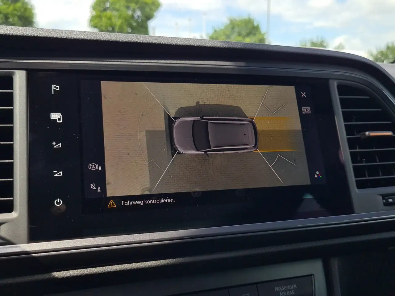 CUPRA Ateca 1.5 TSI DSG +NAVI+LED+BEHEIZBFS+ACC+PDC+SHZ — Vehicle gallery 26