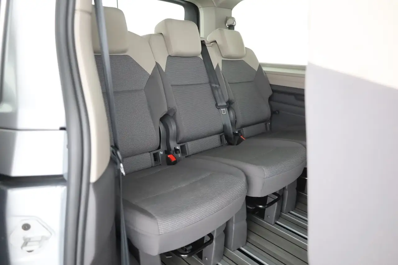 Volkswagen T7 Multivan 2.0 TSI DSG lang LED Navi 7-Sitzer — Vehicle gallery 26