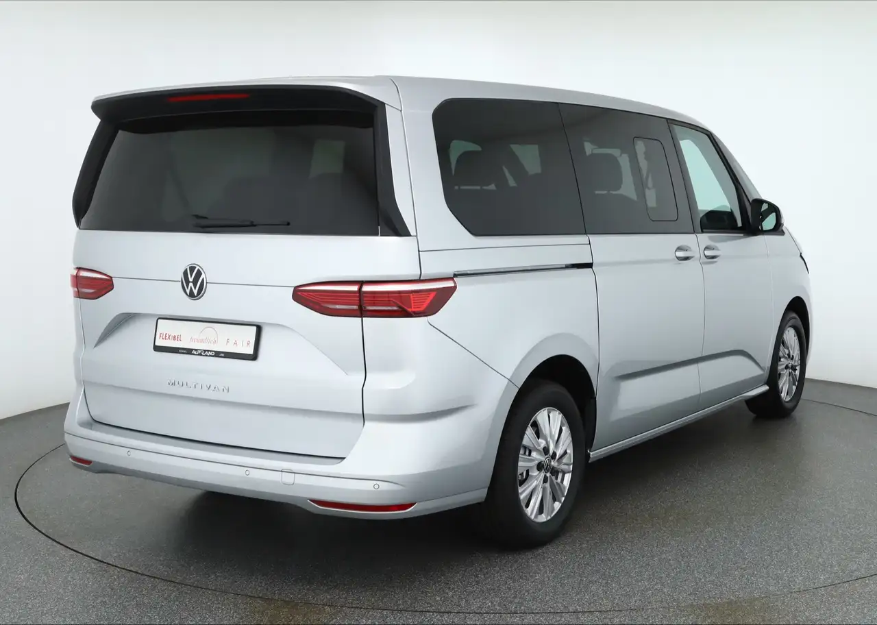 Volkswagen T7 Multivan 2.0 TSI DSG lang LED Navi 7-Sitzer — Vehicle gallery 5