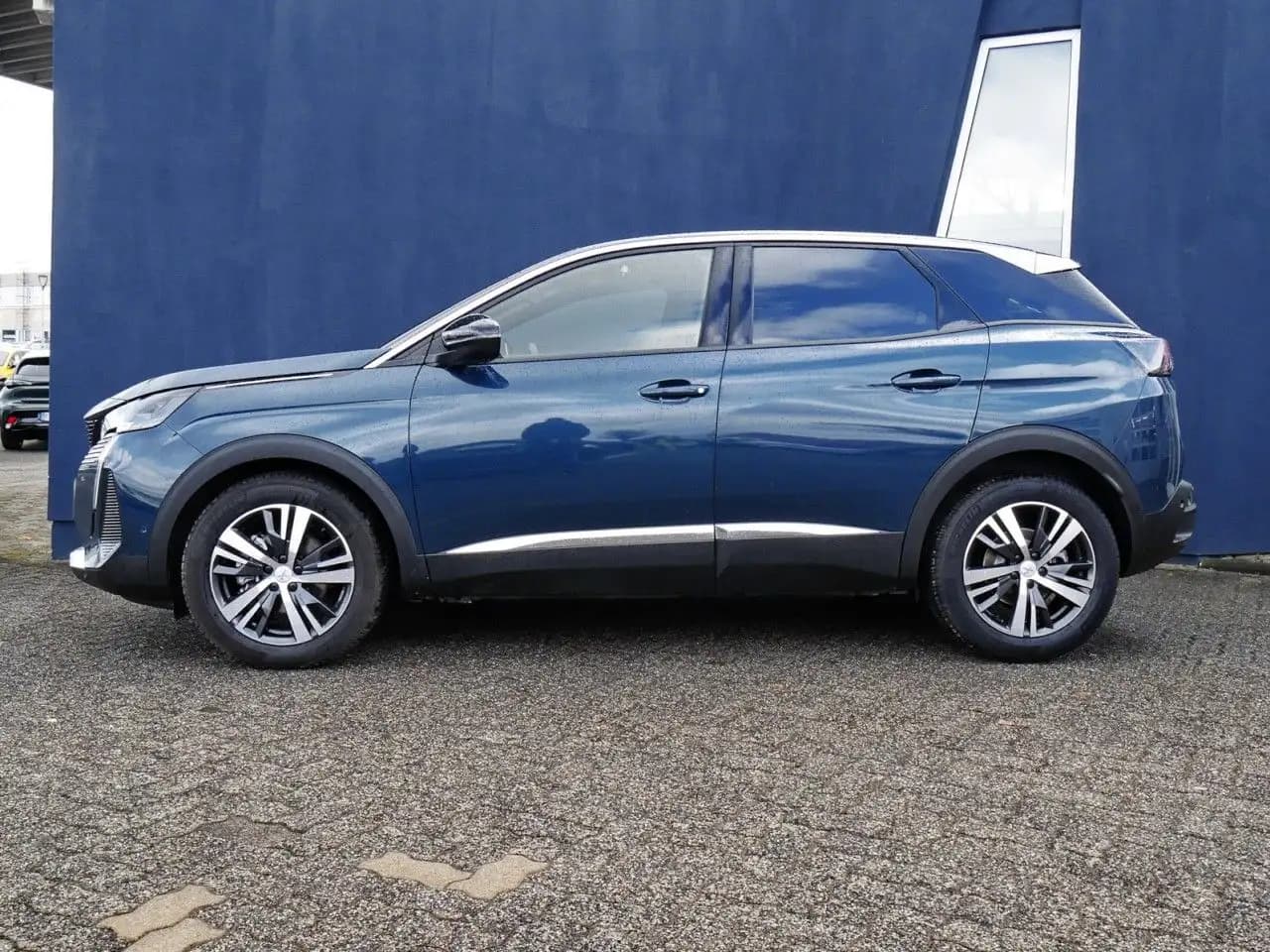 Peugeot 3008 Allure Pack 136 Hybrid Aut+Kamera+Sitzhzg — Vehicle gallery 2