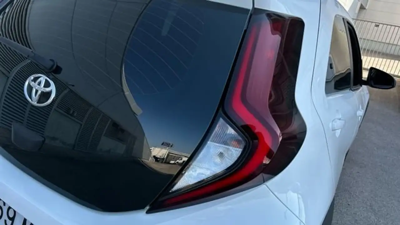 Toyota Aygo 1.0 VVT-I PLAY 72 5P — Galería del vehículo 15