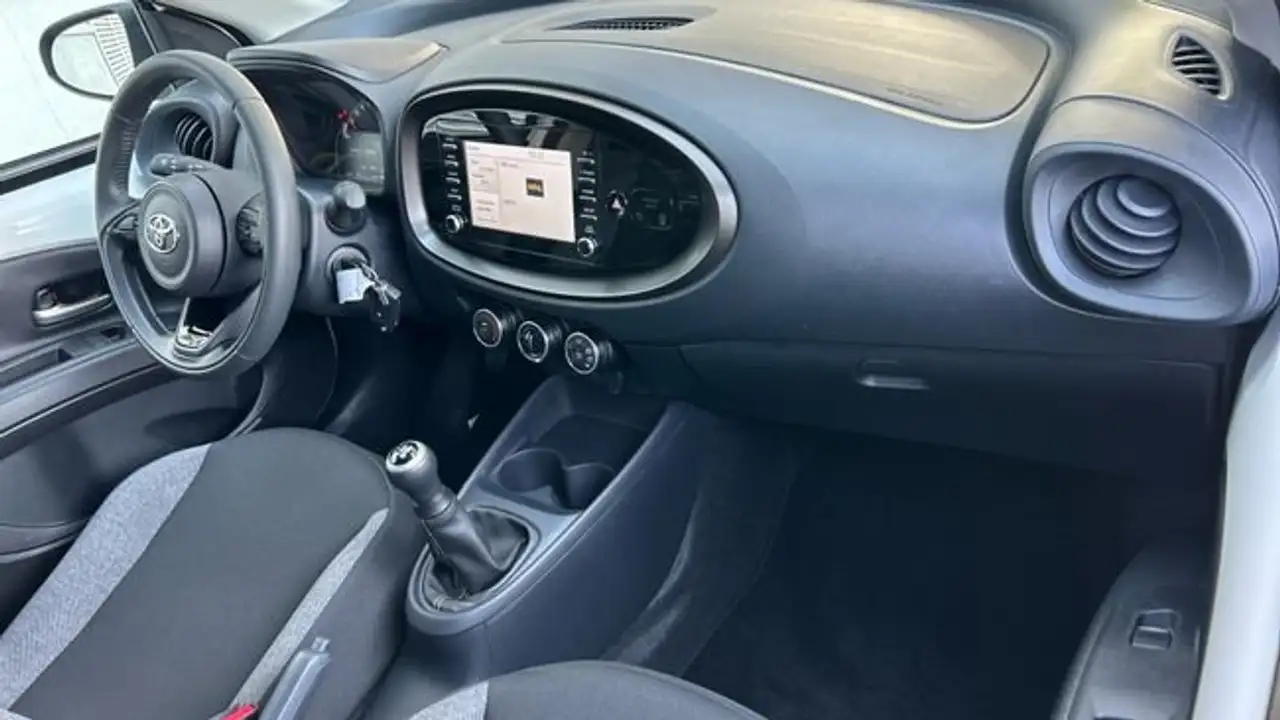 Toyota Aygo 1.0 VVT-I PLAY 72 5P — Galería del vehículo 11