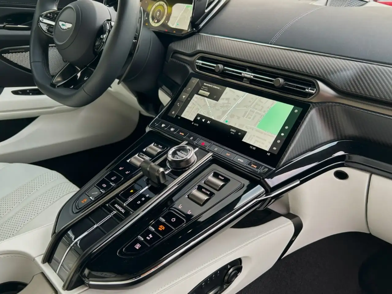 Aston Martin Vantage Seychelles Blue Bowers & Wilkins — Galerie du véhicule 21
