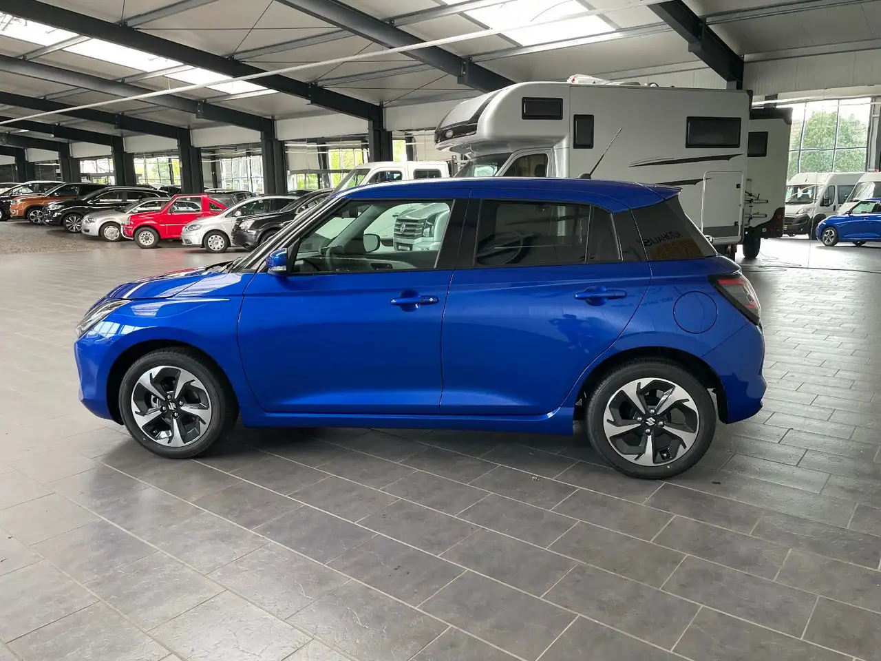 Suzuki Swift 1.2 DUALJET HYBRID Comfort+ — معرض صور السيارة 5