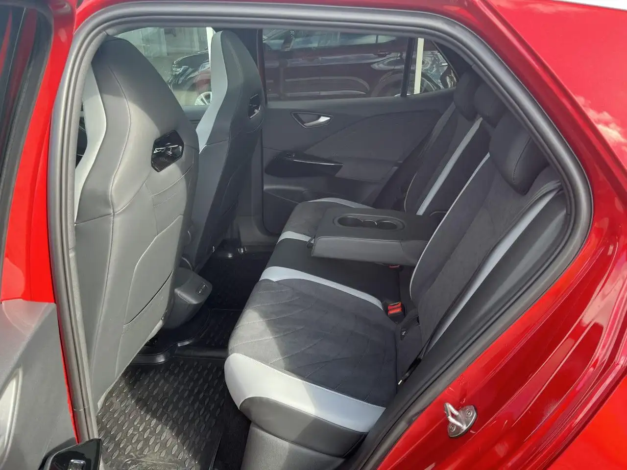 Volkswagen ID.3 Pro Move 58 kWh Area view NAVI Travel 2,99% — Vehicle gallery 7