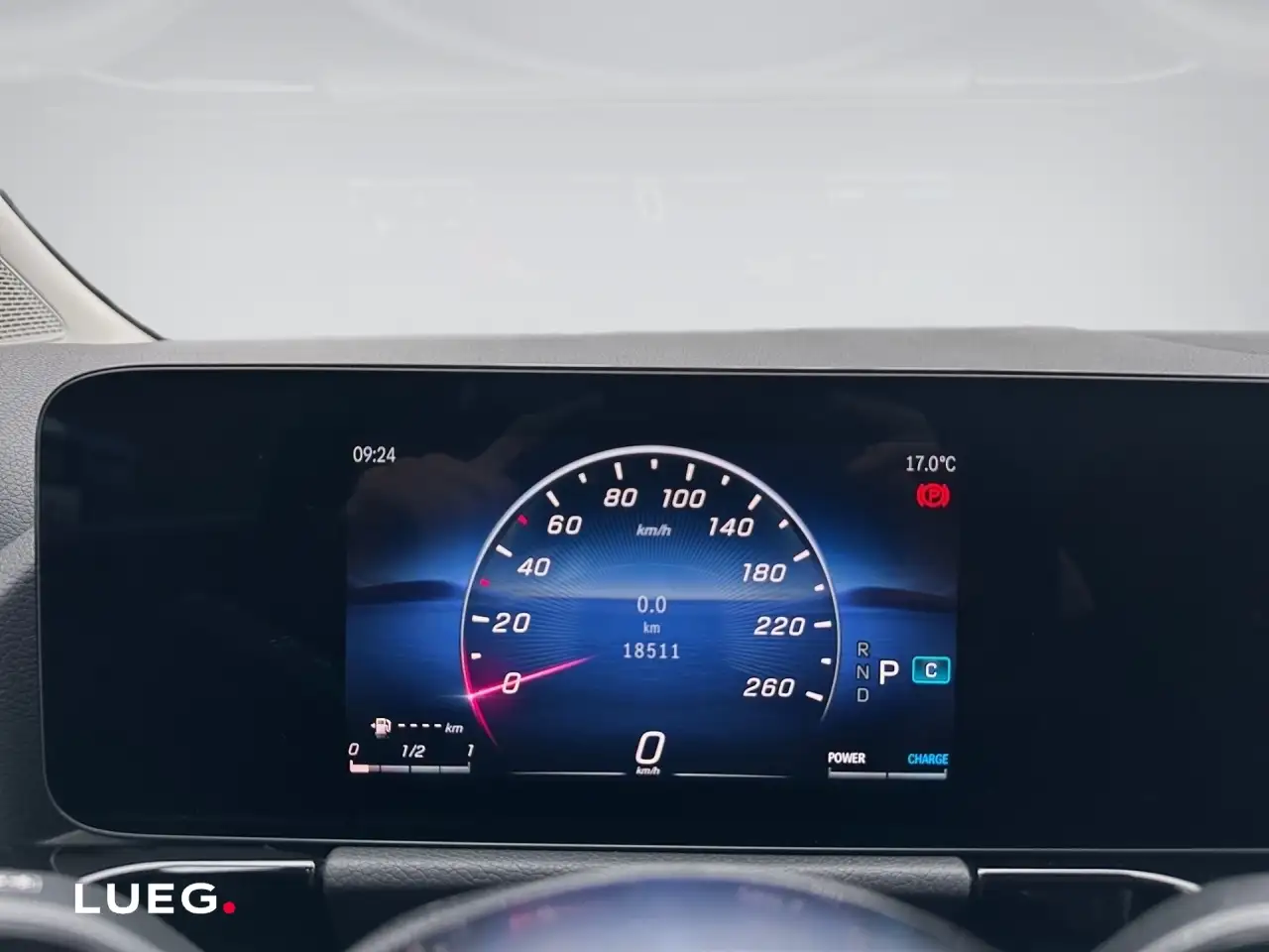 Mercedes-Benz B 180 NAVI+RÜCKFKAM+LM+LIVE TRAFFIC+KLIMAAUTOM — Vehicle gallery 15