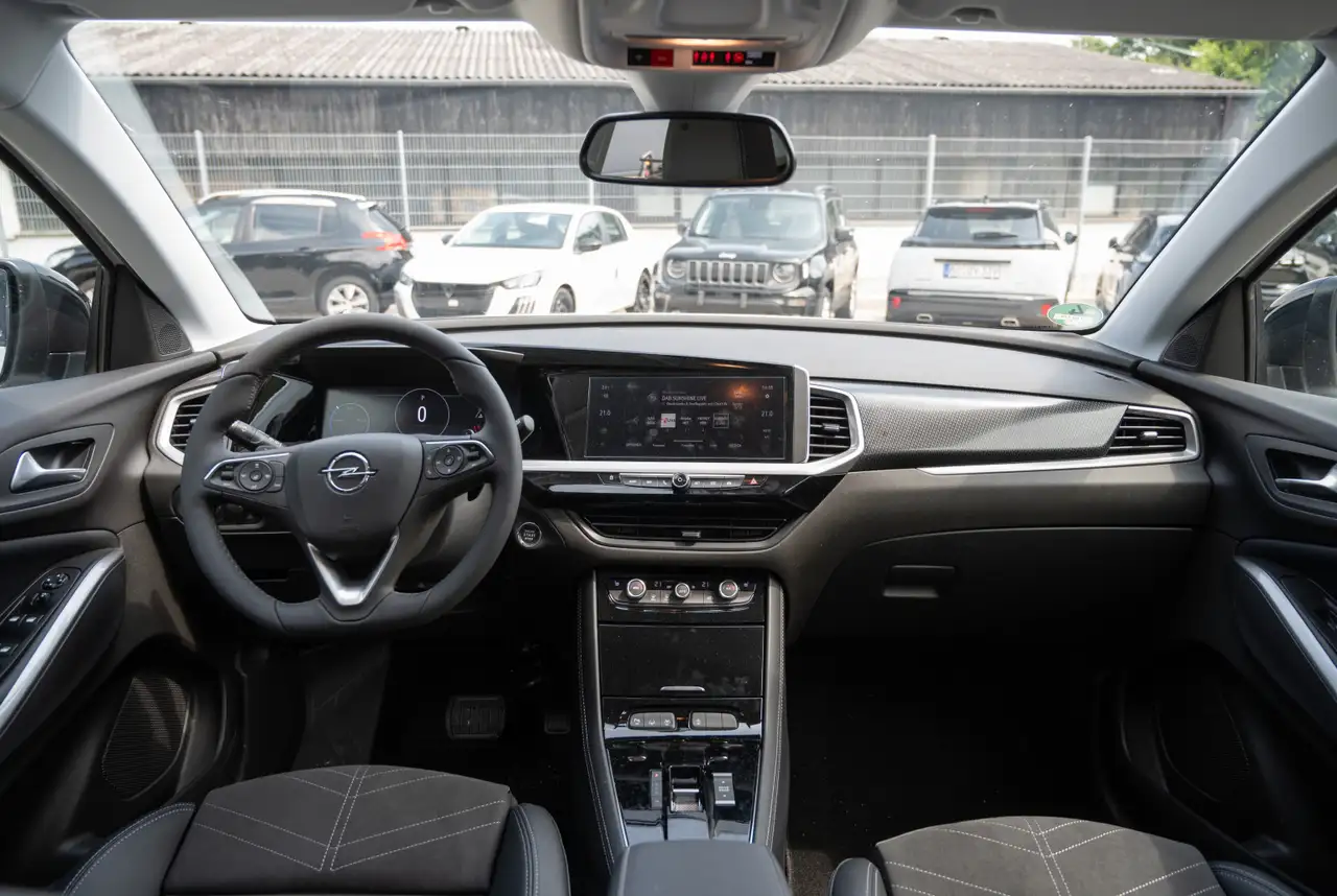 Opel Grandland GS 48V Hybrid 1.2 Turbo 136 e-DTC6 MHEV — Galerie du véhicule 6