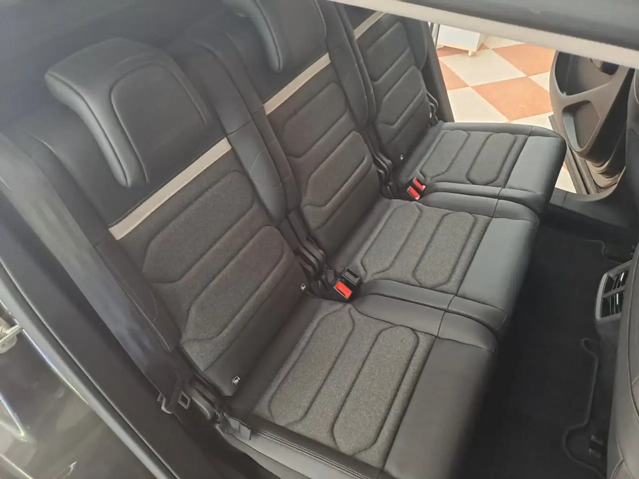 Citroen C5 Aircross BlueHDi S&S Plus EAT8 130 — Galería del vehículo 19