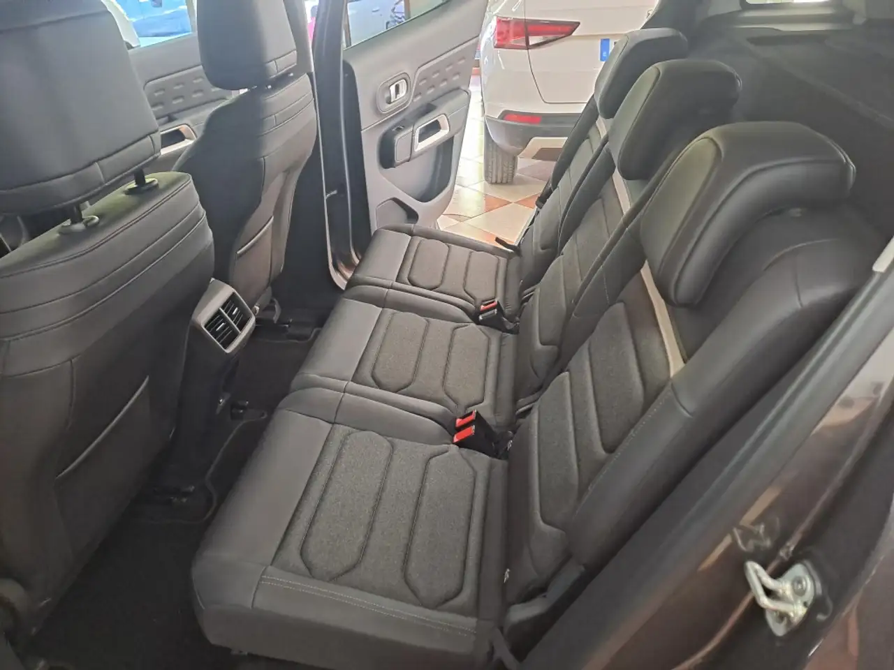 Citroen C5 Aircross BlueHDi S&S Plus EAT8 130 — Galería del vehículo 22