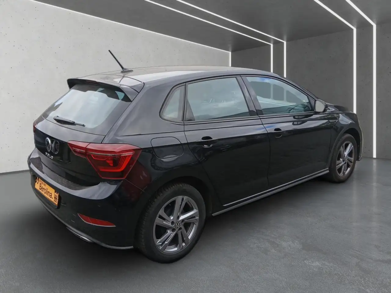 Volkswagen Polo 1.0 TSI R-Line DSG *IQ-MATRIX*ACC*PDC*SHZ* — معرض صور السيارة 4