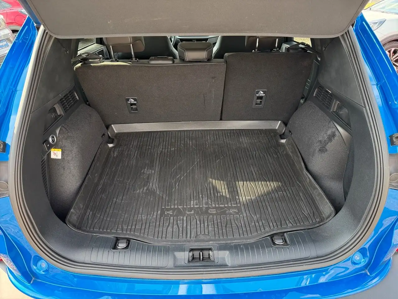Ford Kuga 2.5 PHEV Active X |AHK|LED|5 Jahre Garantie — معرض صور السيارة 11