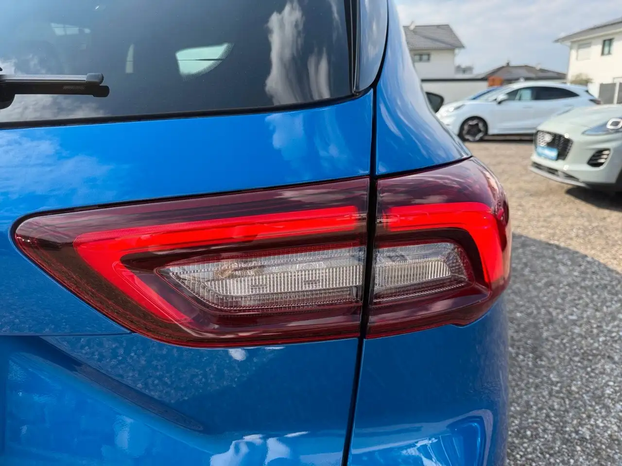Ford Kuga 2.5 PHEV Active X |AHK|LED|5 Jahre Garantie — معرض صور السيارة 13