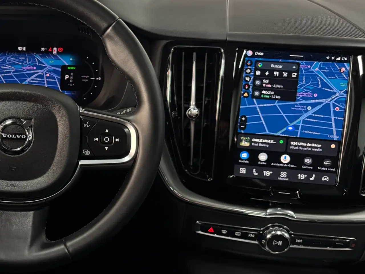 Volvo XC60 T6 Recharge Core — Galería del vehículo 34