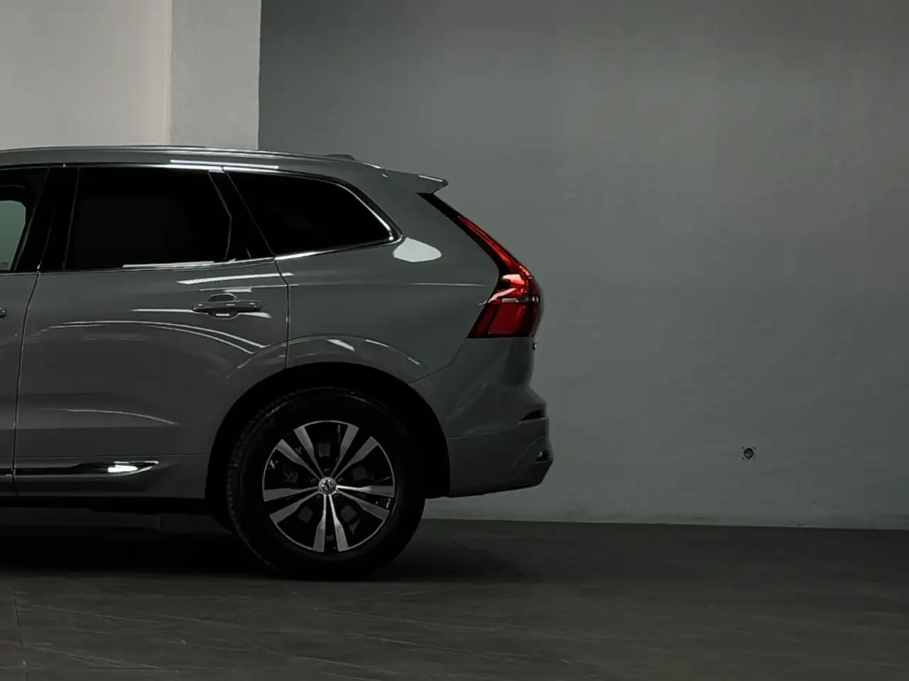 Volvo XC60 T6 Recharge Core — Galería del vehículo 18