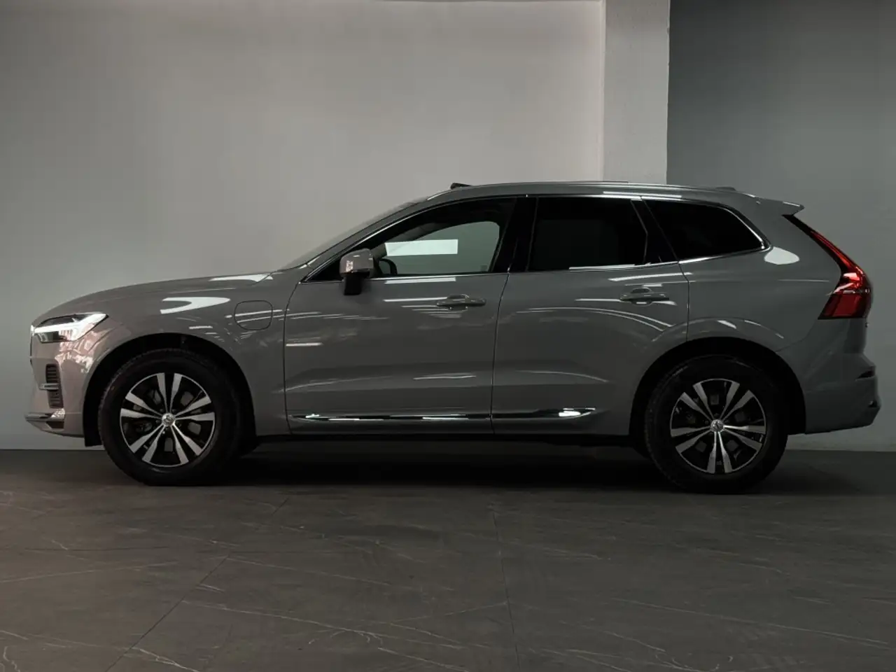 Volvo XC60 T6 Recharge Core — Galería del vehículo 16