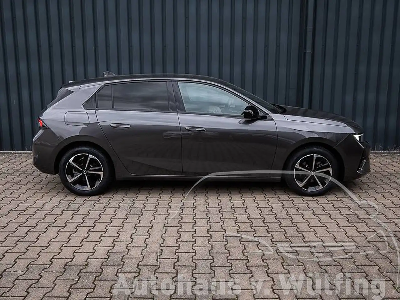 Opel Astra GS 1.2T +AHK+ALLWETTER+SHZ+KAMERA+ — معرض صور السيارة 4