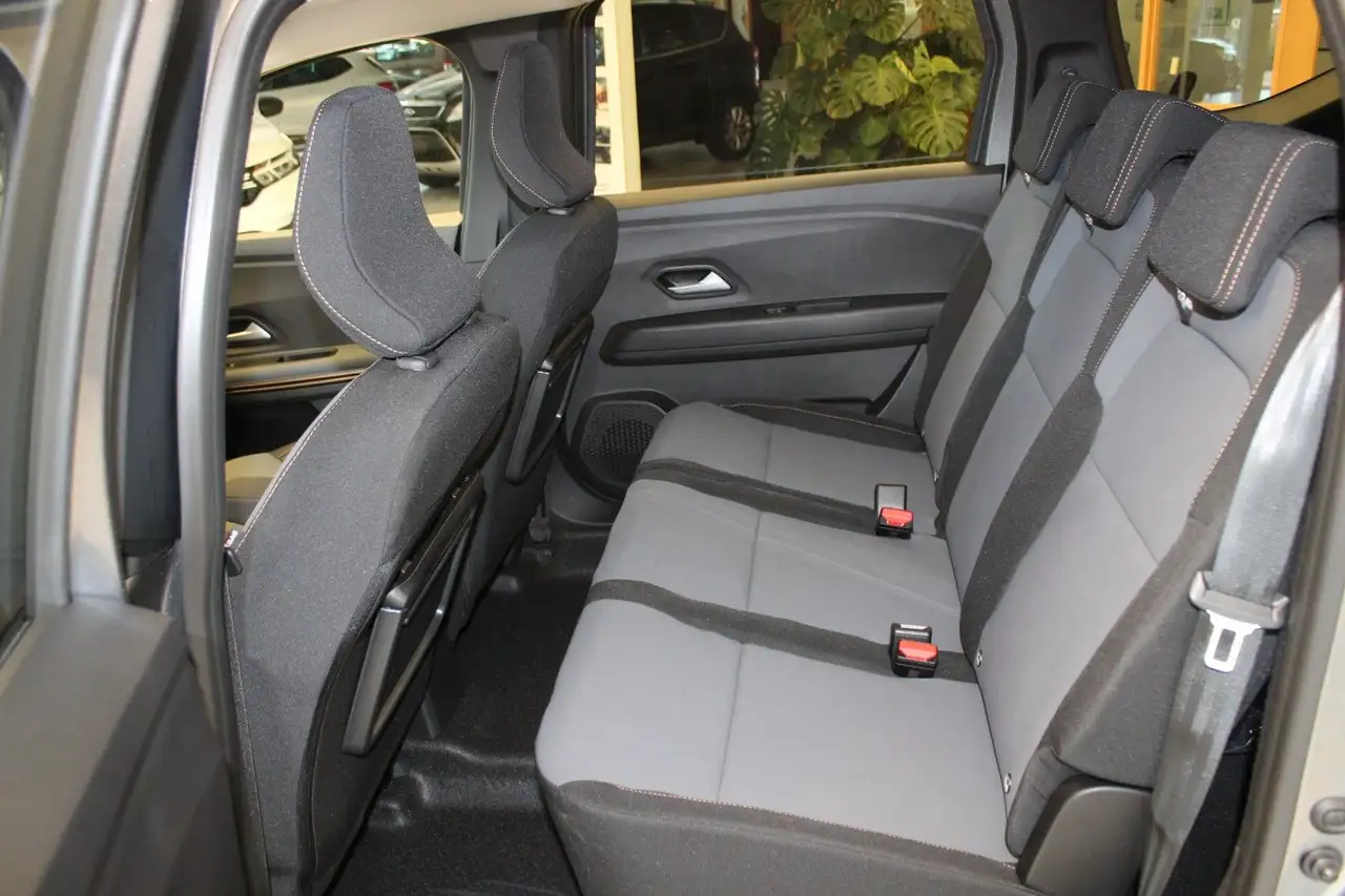 Dacia Jogger Extreme+ TCe 110 7-Sitzer — Vehicle gallery 11