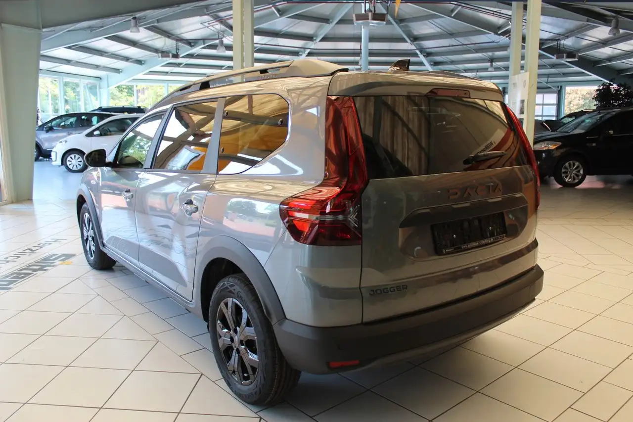 Dacia Jogger Extreme+ TCe 110 7-Sitzer — Vehicle gallery 7