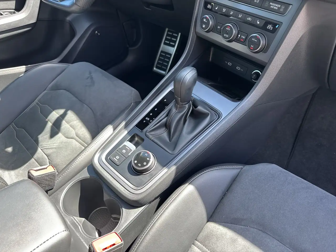 CUPRA Ateca 2.0 TSI 4D AHK/ACC/360/Nav/LED/19"/Beats/S — Vehicle gallery 22