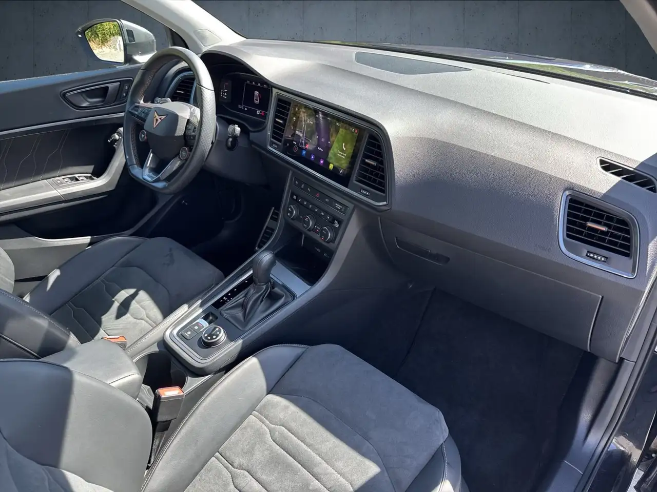 CUPRA Ateca 2.0 TSI 4D AHK/ACC/360/Nav/LED/19"/Beats/S — Vehicle gallery 15
