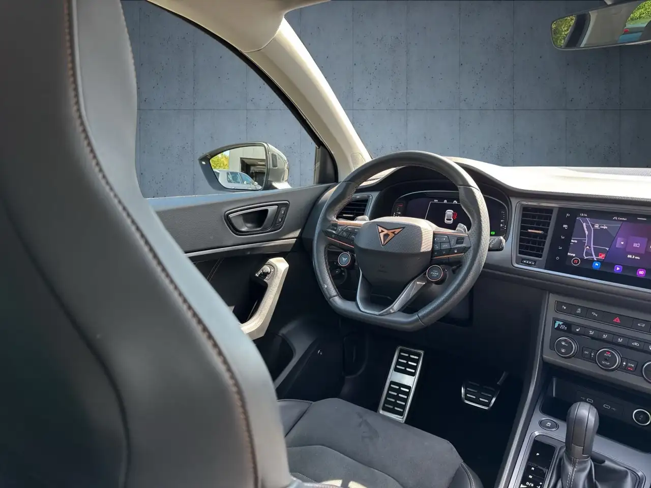 CUPRA Ateca 2.0 TSI 4D AHK/ACC/360/Nav/LED/19"/Beats/S — Vehicle gallery 21