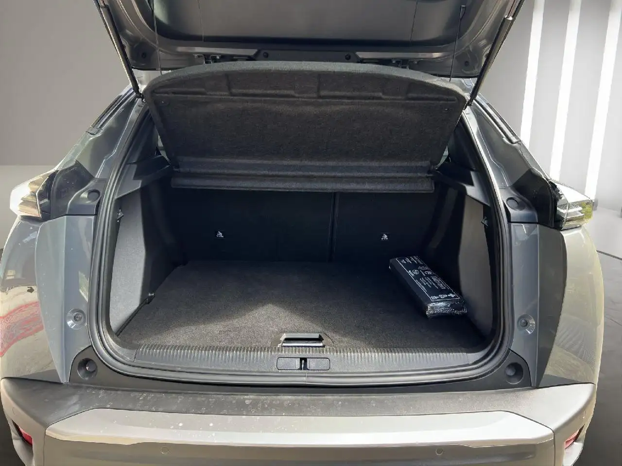Peugeot 2008 Allure — Galería del vehículo 20