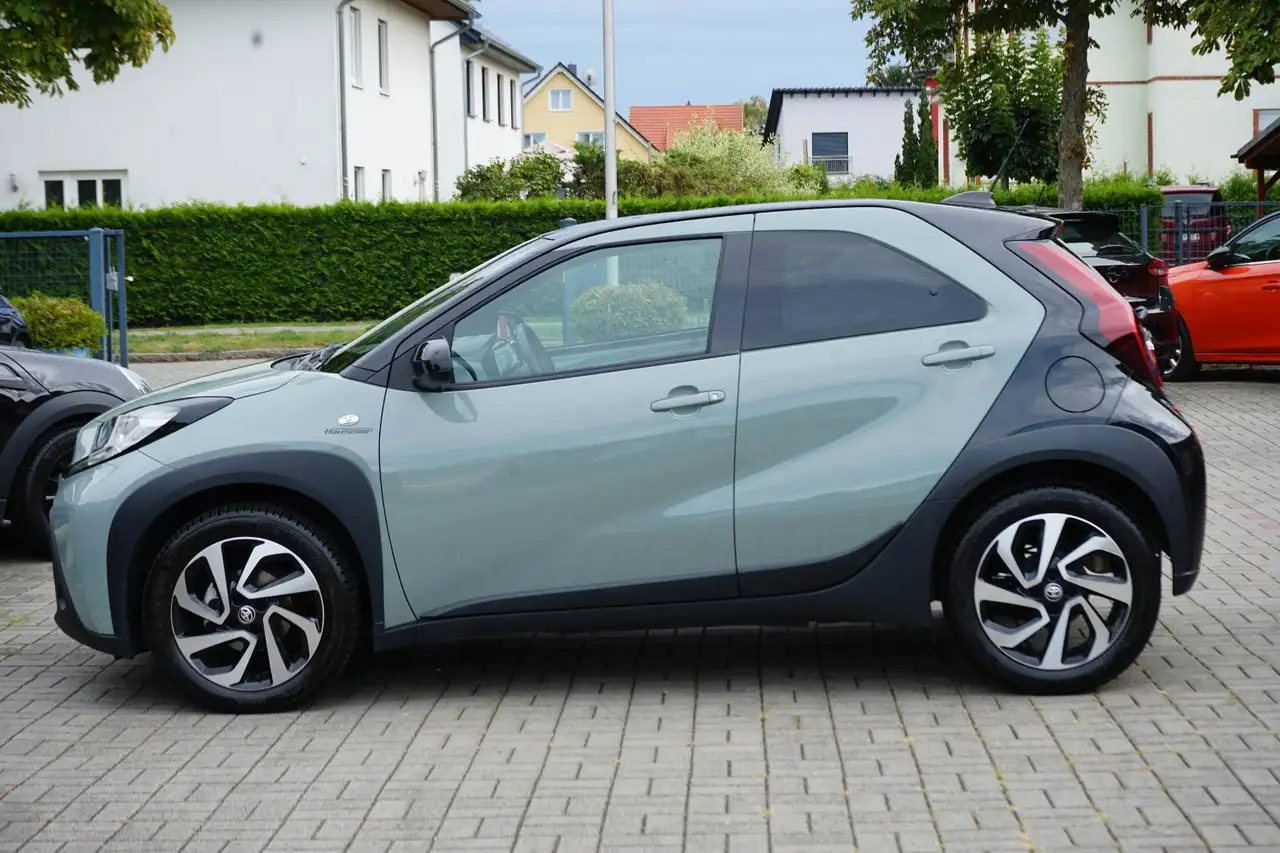 Toyota Aygo 1.0-l-VVT-i Team D S-CVT — معرض صور السيارة 4