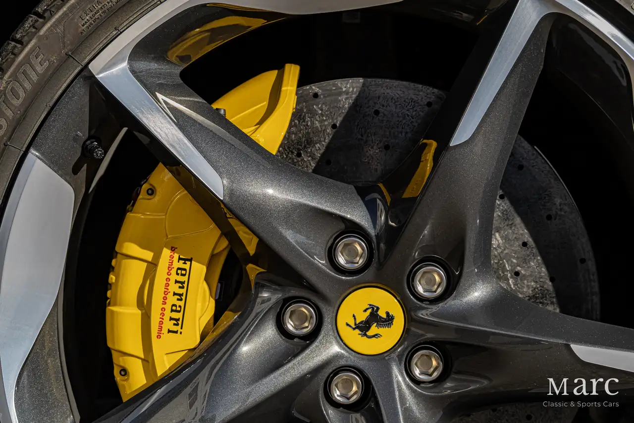 Ferrari Purosangue Carbon / Panoramaroof / Matrix LED /seat vent — Galerie du véhicule 20