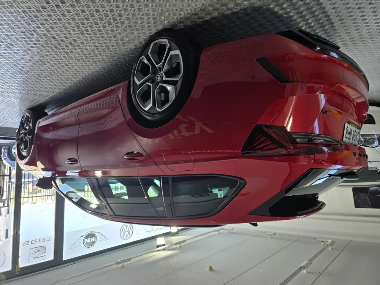 Skoda Octavia Combi 2.0 TSI RS DSG 180kW — معرض صور السيارة 6