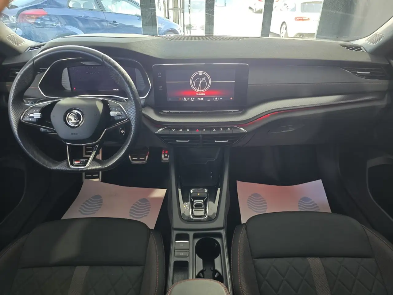 Skoda Octavia Combi 2.0 TSI RS DSG 180kW — معرض صور السيارة 7