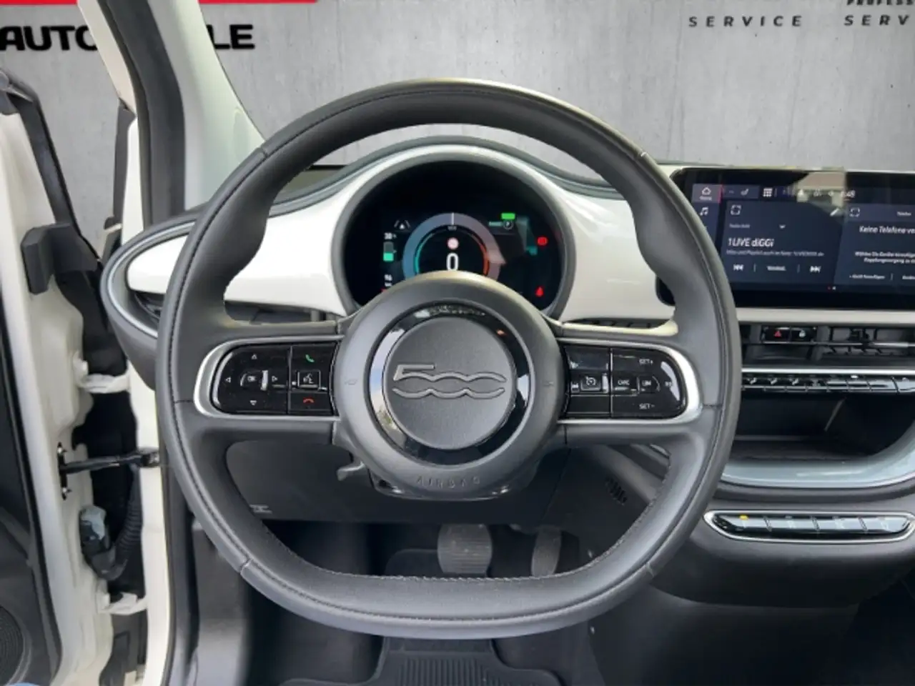 Fiat 500e 42 kWh/Tempomat/RFK/Alu/Apple&Android — Galería del vehículo 10
