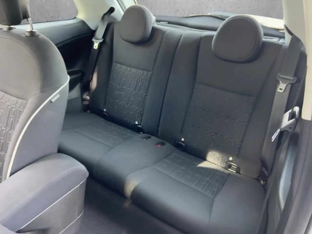 Fiat 500e 42 kWh/Tempomat/RFK/Alu/Apple&Android — Galería del vehículo 7