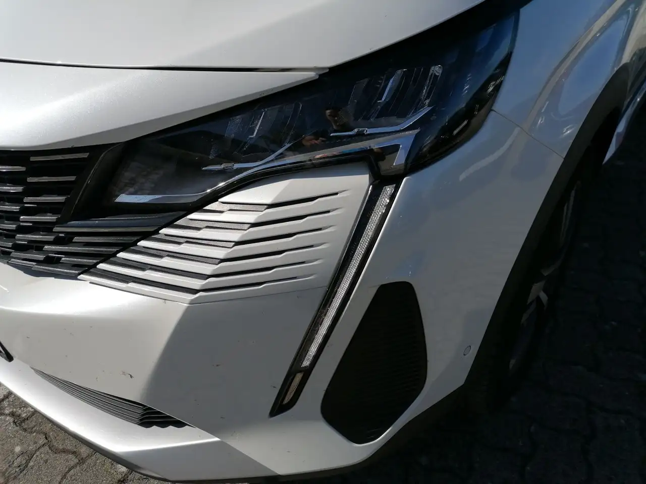 Peugeot 3008 1.2 136 e-DSC6 Allure Pack Navi PDC LED — Galerie du véhicule 3