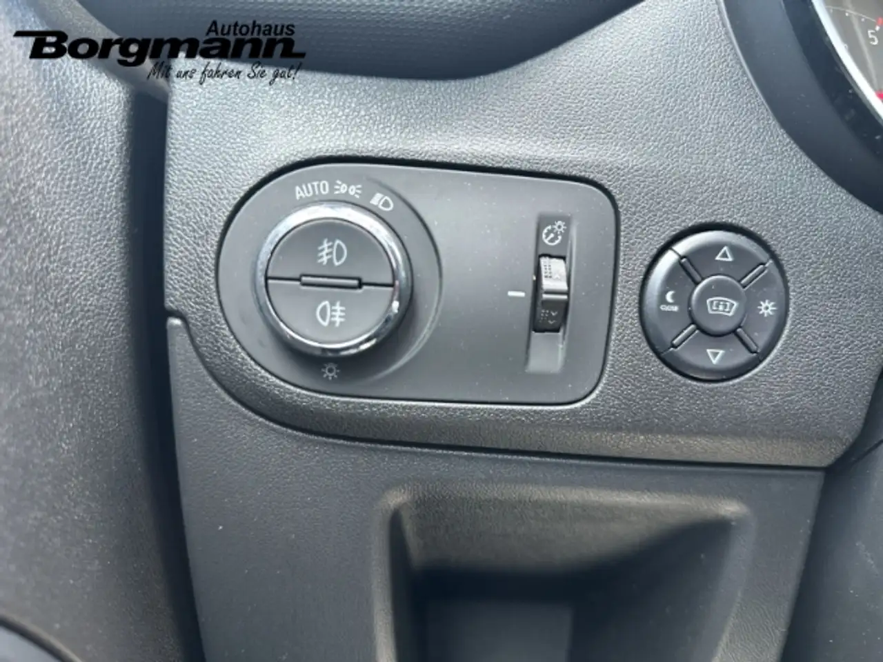 Opel Crossland Ultimate Alcantara - HUD-Display - Navi - Panodach — Galería del vehículo 15