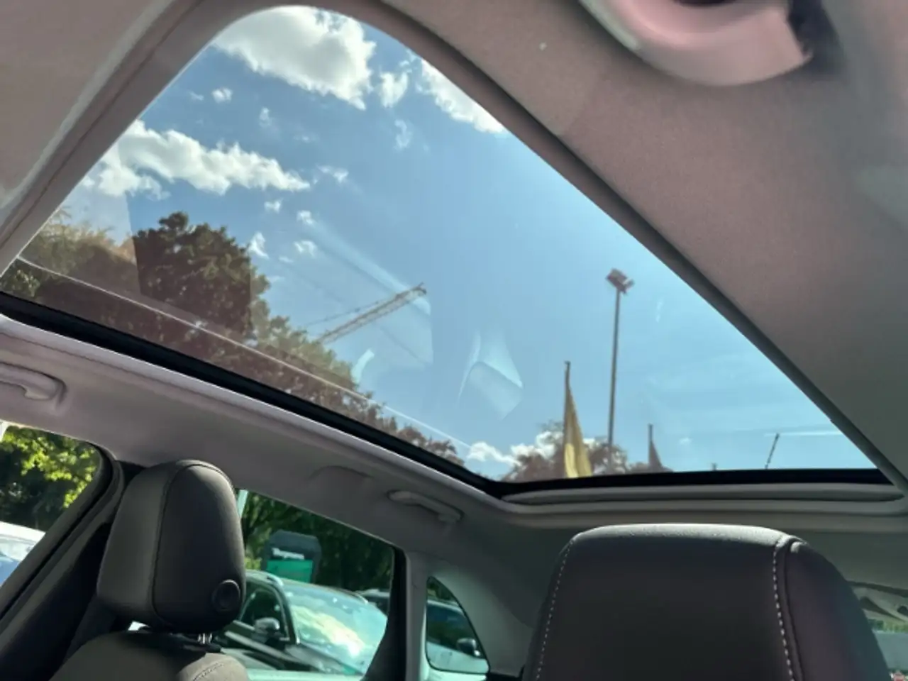 Opel Crossland Ultimate Alcantara - HUD-Display - Navi - Panodach — Galería del vehículo 25