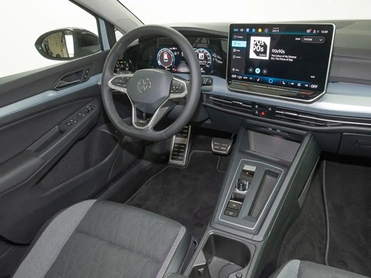 Volkswagen Golf Variant Golf VIII Variant 1.5 eTSI DSG GOAL LED KLIMA — Galería del vehículo 9