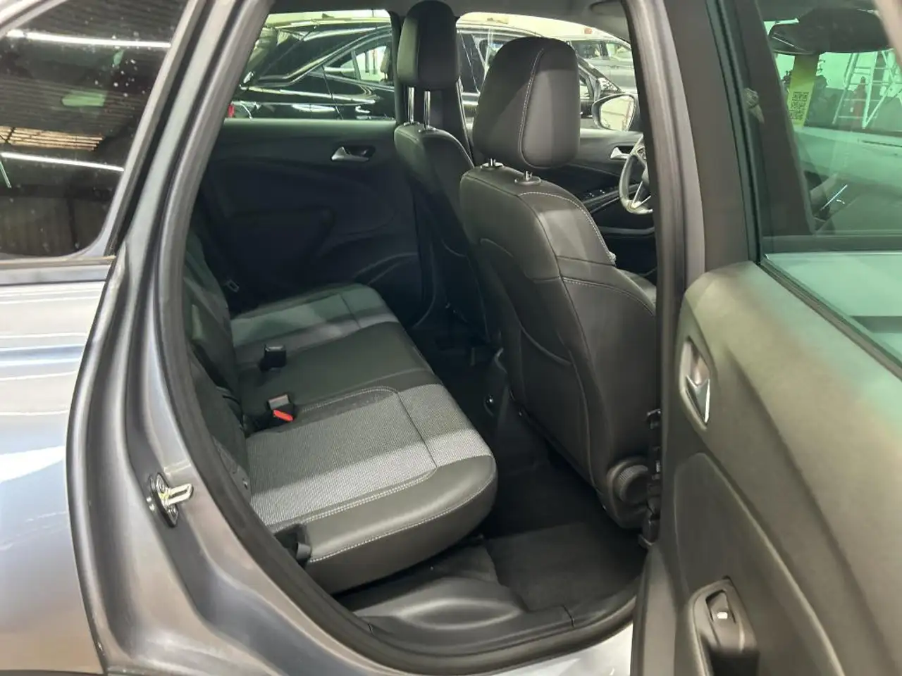Opel Crossland 1.2 Autom. Elegance *SHZ*LED-SCHEINW.* — Galerie du véhicule 9