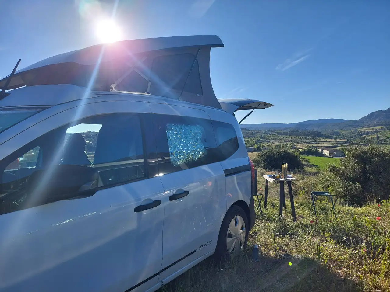 Nissan Townstar CAMPER TOWNSTAR VENTUS LUXURY seminuevo 8000km (2 camas dobles) equipamiento N-Connecta 1.3G / 131CV / 96kW / L1 / 5pl — Vehicle gallery 14