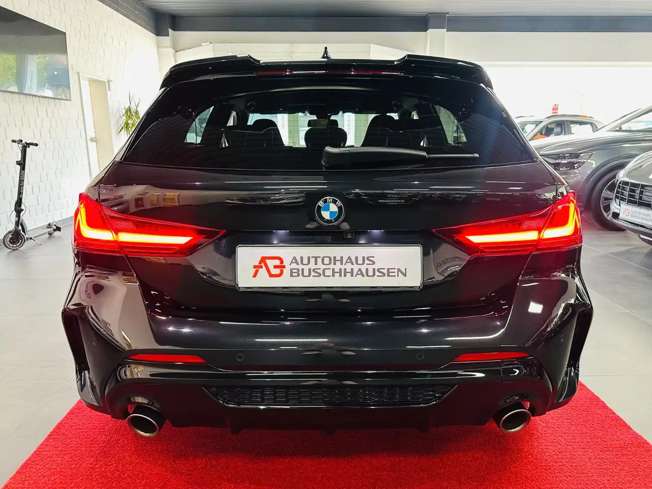 BMW 135 i xDrive Lim. Aut/LED/HUP/InnoPak/Sportsitze — Vehicle gallery 6