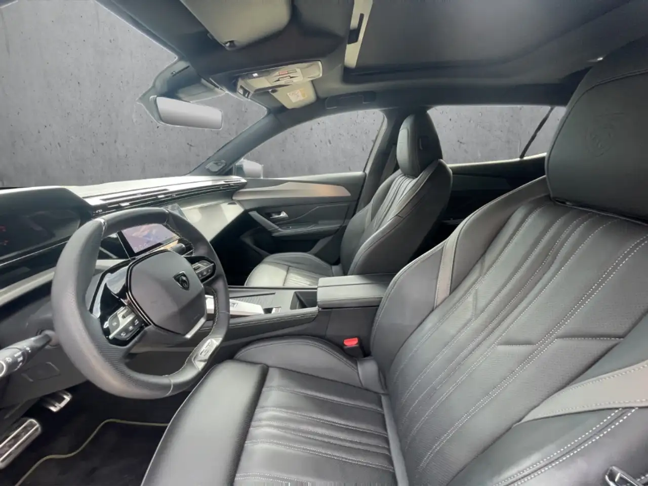 Peugeot 408 GT PT 130 EAT8 El. Panodach El. Sitz Focal Kamera — Galerie du véhicule 9