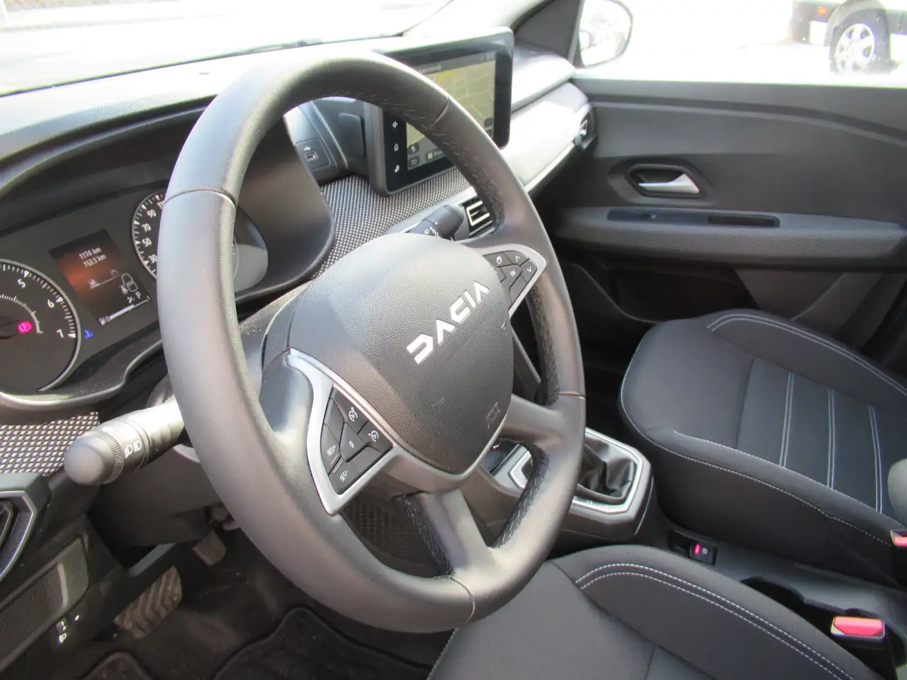 Dacia Logan Black Edition TCe 90 — Galería del vehículo 13