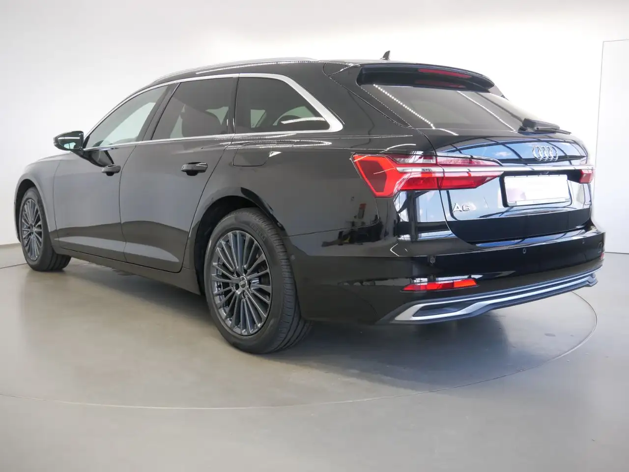 Audi A6 Avant 50 TFSI e quattro S tro. advanced LED AHK HE — معرض صور السيارة 5