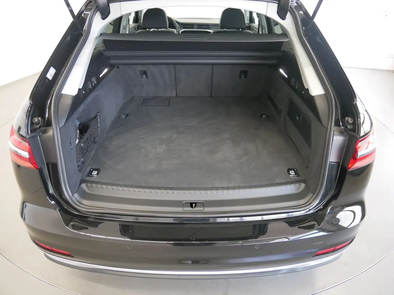 Audi A6 Avant 50 TFSI e quattro S tro. advanced LED AHK HE — معرض صور السيارة 7