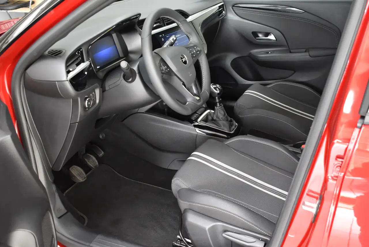 Opel Corsa Facelift 1.2T GS. Kamera LED DAB+ SHZ PDC — Vehicle gallery 4