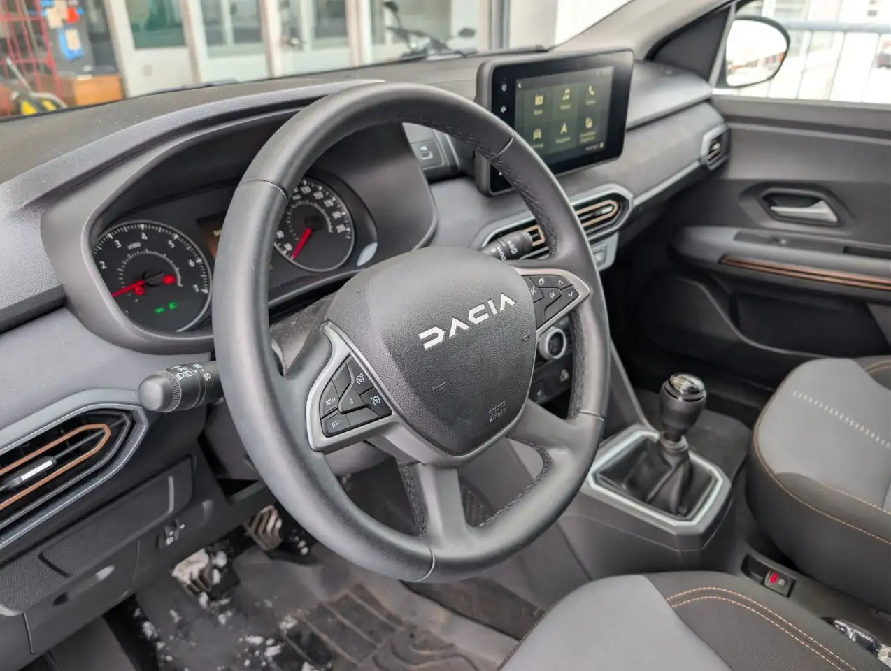 Dacia Jogger Extreme+ 1.0 TCe 110 — Galería del vehículo 12