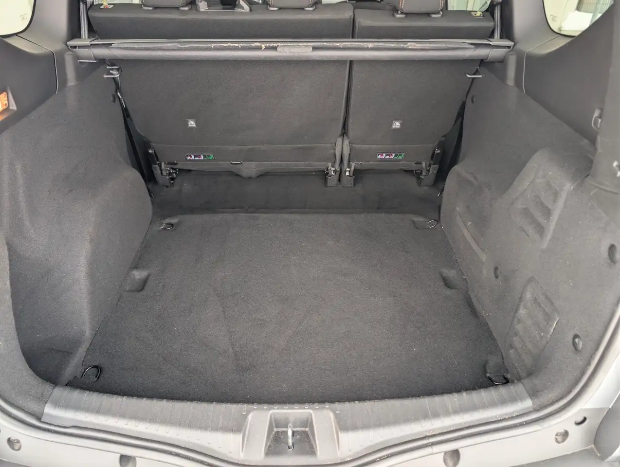 Dacia Jogger Extreme+ 1.0 TCe 110 — Galería del vehículo 20