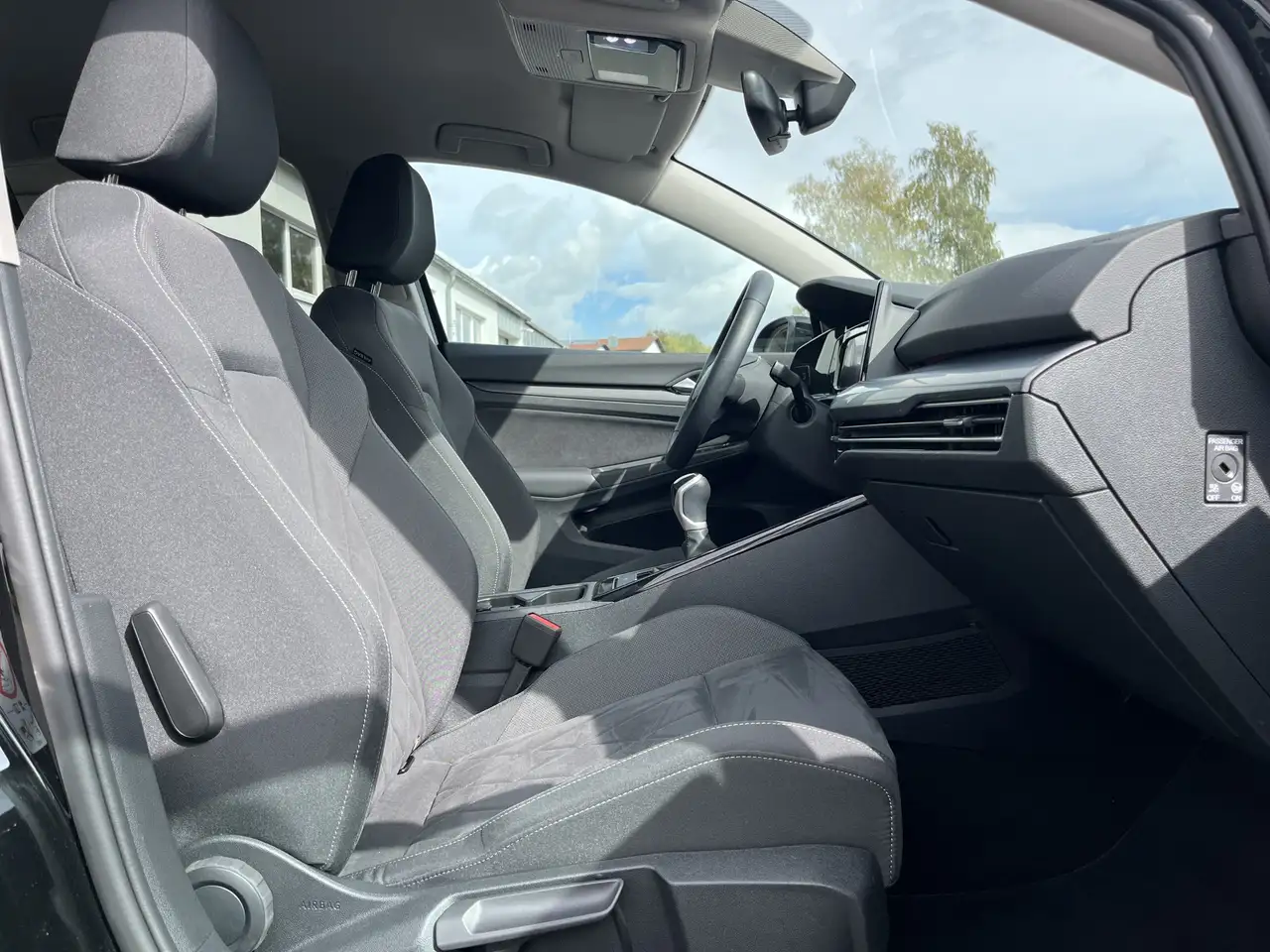 Volkswagen Golf 1.5 TSI Style 2,99% Fin. Navi RFK SHZ TravelAssist — Galería del vehículo 15
