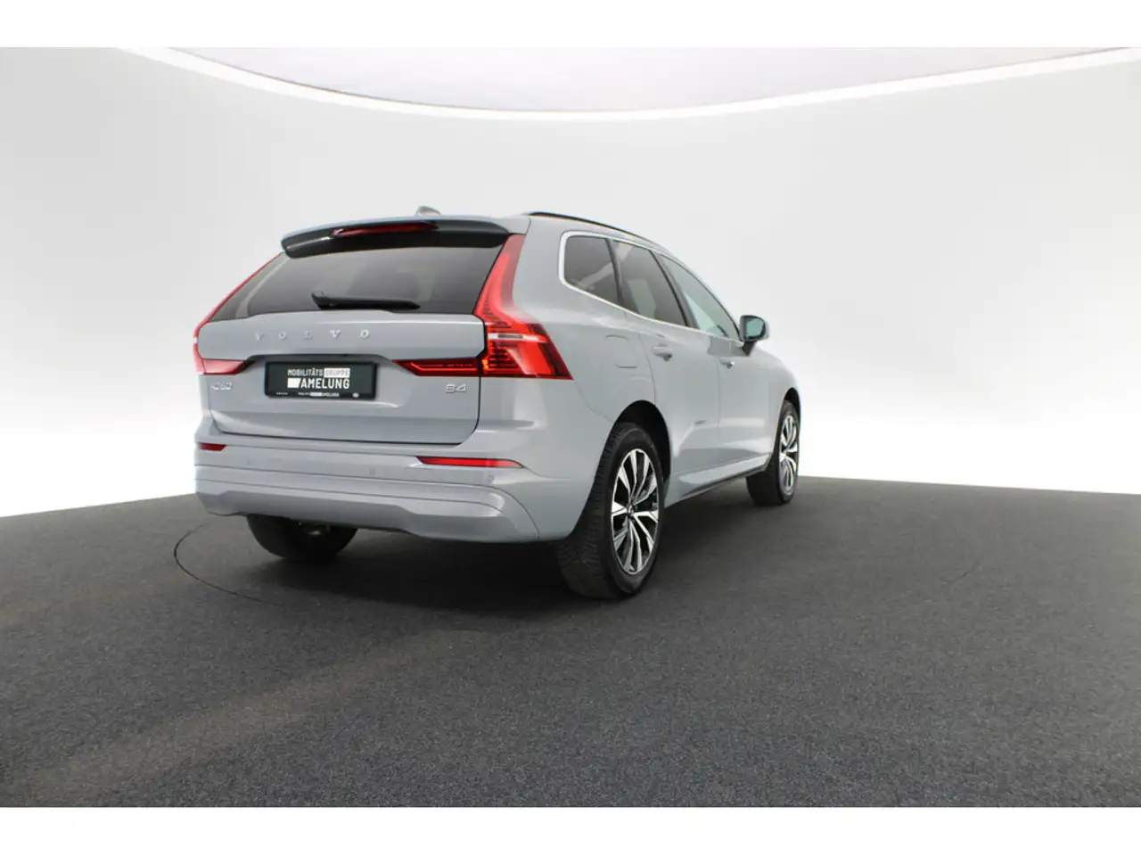 Volvo XC60 B4 Core KLIMA PDC KAMERA NAVI FACEL. LED — Galería del vehículo 6